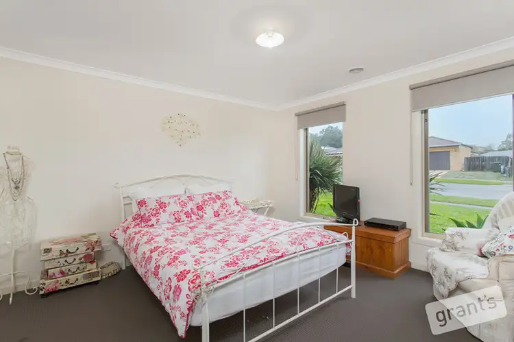 Sixth view of Homely house listing, 32 Summerhill Boulevard, Drouin VIC 3818