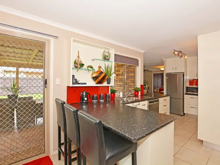 12 Dean Court, Urraween QLD 4655