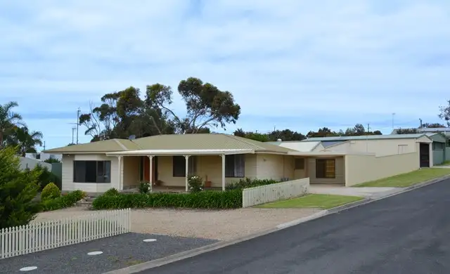 12 Dromana Parade, Hayborough SA 5211
