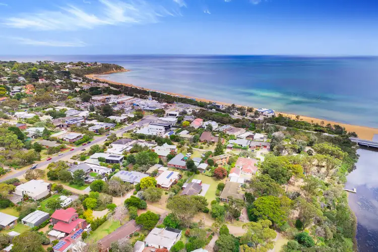 Second view of Homely house listing, 5 Wattle Avenue, Mount Martha VIC 3934