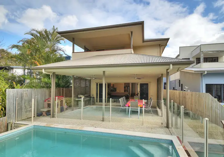 92 Laura Street, Tarragindi QLD 4121