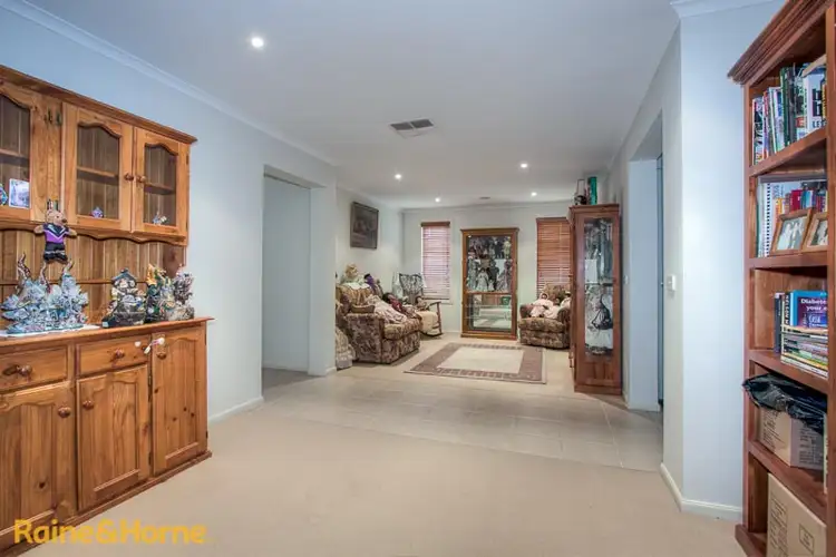 Sixth view of Homely house listing, 8 Frontignac Court, Sunbury VIC 3429