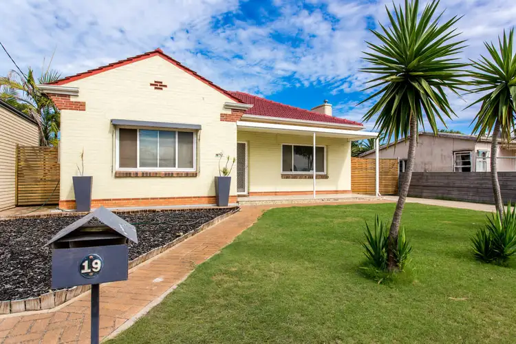 19 Lamorna Terrace, Largs North SA 5016