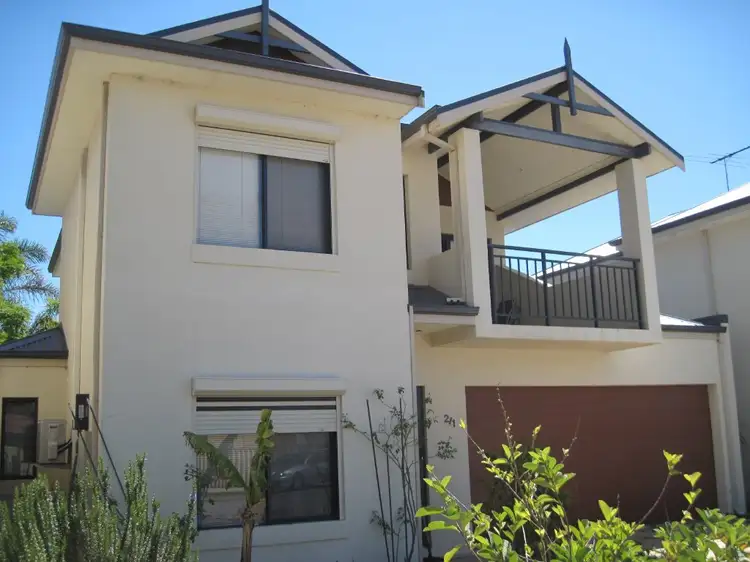 2/1 May Street, Rockingham WA 6168