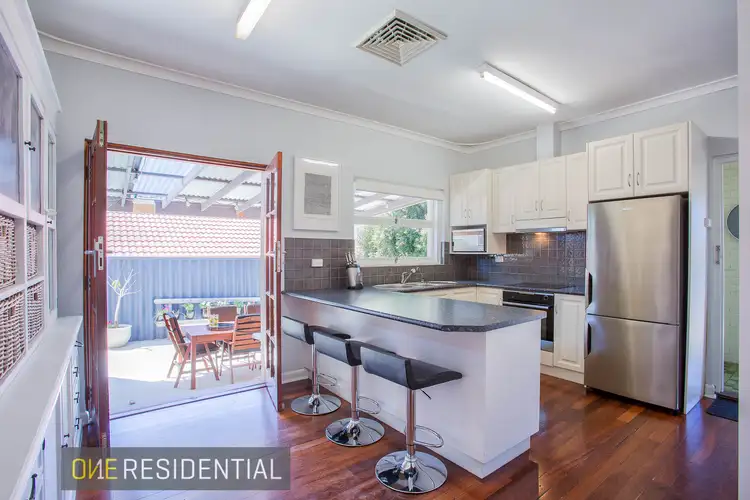 52 Carrington Street, Palmyra WA 6157