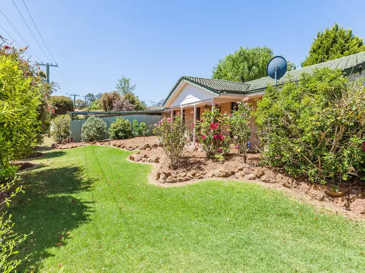 21 Karu Road, Kalamunda WA 6076
