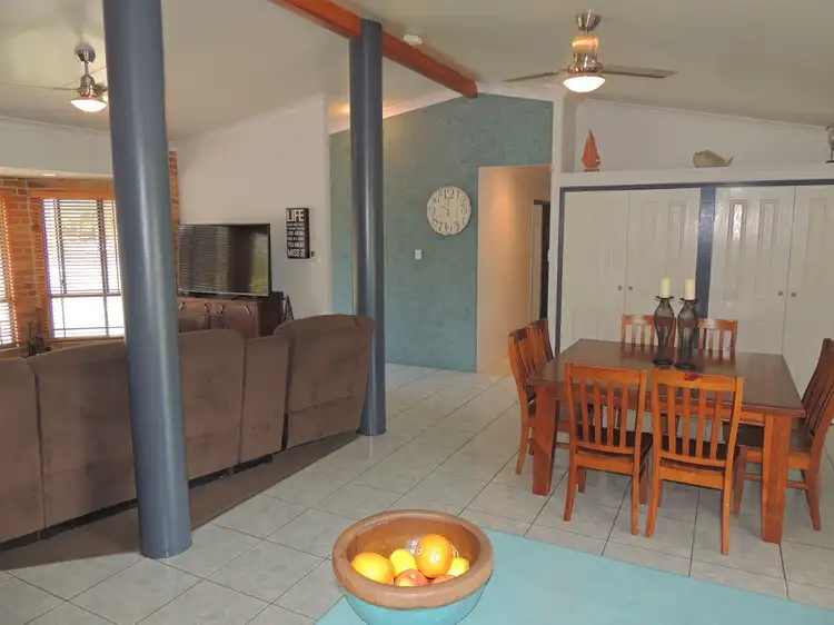 Fifth view of Homely house listing, 4 SILVERTON DRIVE, Tannum Sands QLD 4680