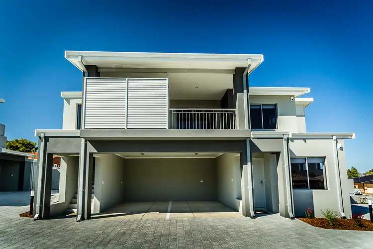 4/8 Ilumba Way, Nollamara WA 6061