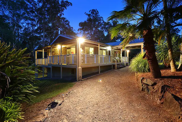 12 Annie Street, Landsborough QLD 4550