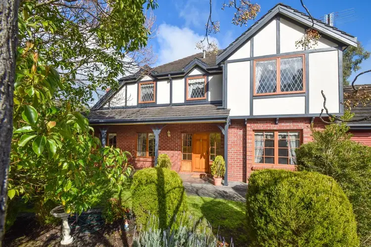 35 Horseshoe Drive, Aberfoyle Park SA 5159