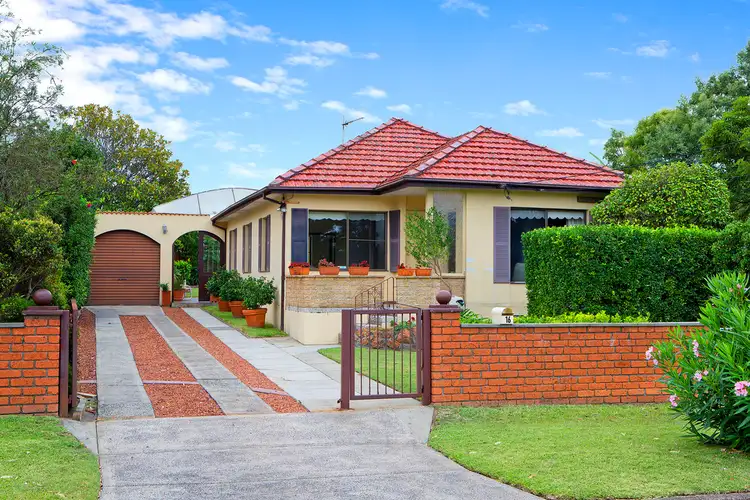 16 Alamein Ave, Narraweena NSW 2099