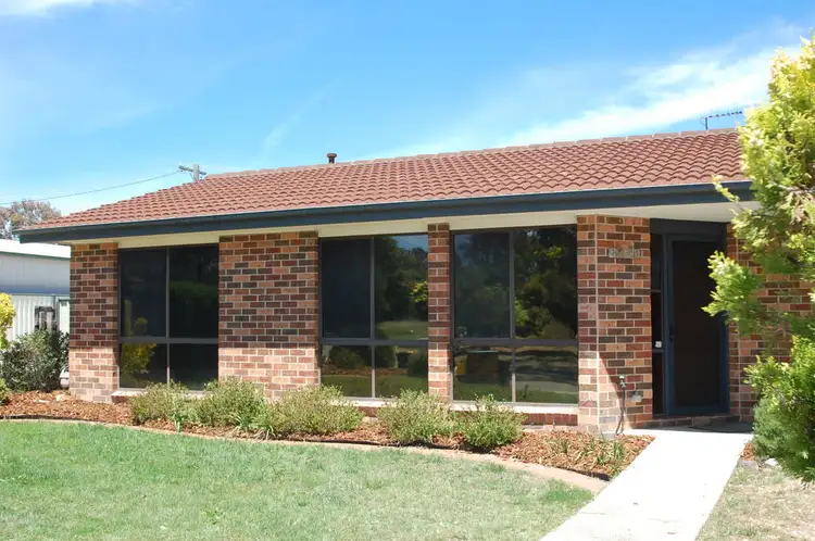 27 Australie Close, Gilmore ACT 2905