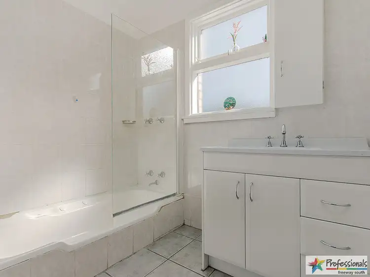 Sixth view of Homely house listing, 6 Prescott Place, Orelia WA 6167