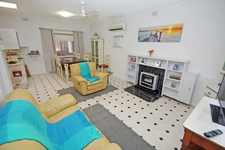 Fifth view of Homely house listing, 17 RAILWAY TERRACE, Paringa SA 5340