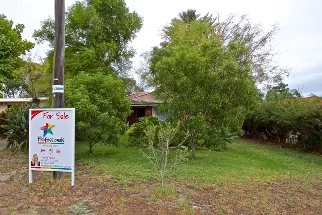 Second view of Homely house listing, 18 Ferrara Way, Girrawheen WA 6064
