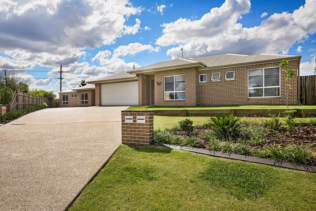 Main view of Homely villa listing, 2/7 Pendrea Close, Kleinton QLD 4352