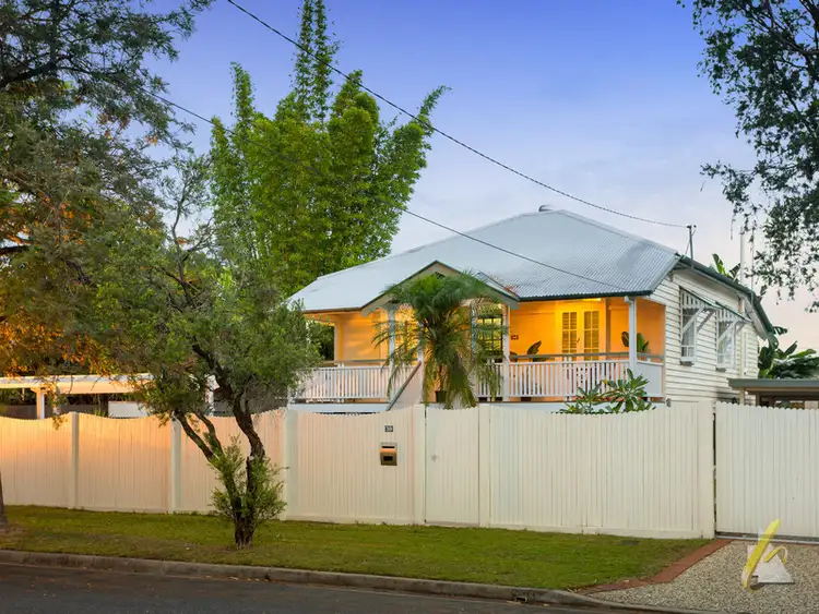 39 Strong Ave, Graceville QLD 4075