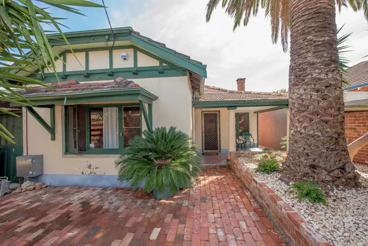 145 London Street, Mount Hawthorn WA 6016