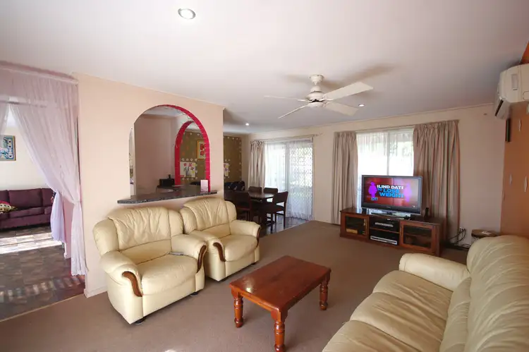 Second view of Homely house listing, 5 Leith Court, Endeavour Hills VIC 3802