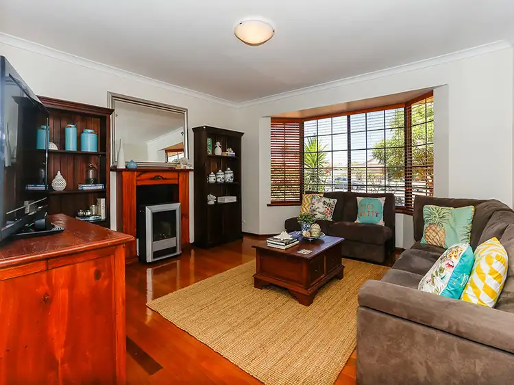Sixth view of Homely house listing, 4 Stem Place, Ocean Reef WA 6027