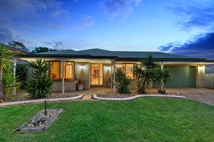 8 Bree Court, Berwick VIC 3806