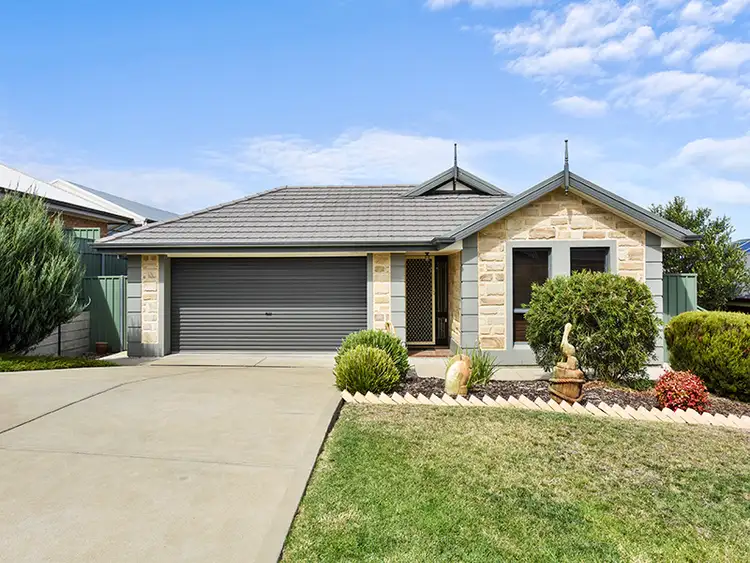 16 Tripp Street, Encounter Bay SA 5211