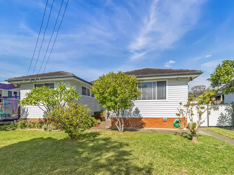 8 Orchard Road, Busby NSW 2168