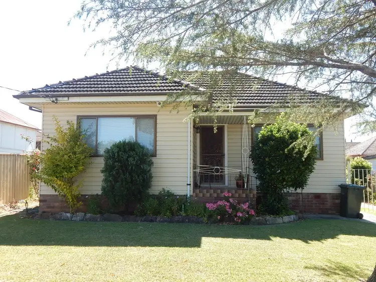 19 Sackville Street, Fairfield NSW 2165
