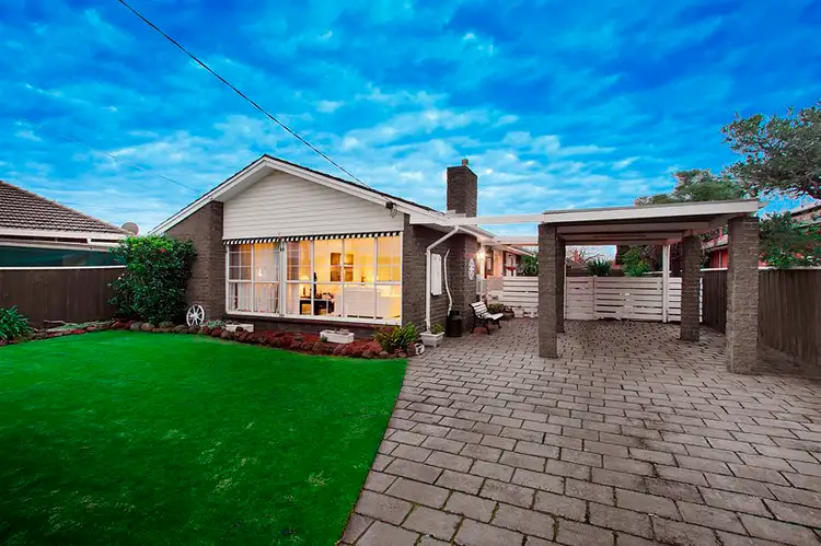 1 Hawkins Court, Keysborough VIC 3173