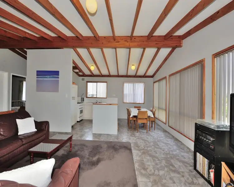 Seventh view of Homely house listing, 6 Finn Court, Singleton WA 6175