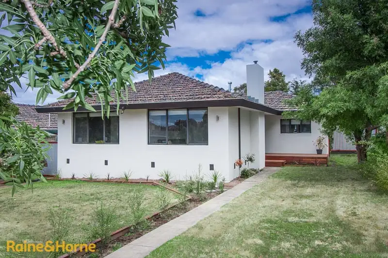 Main view of Homely house listing, 33 Felton Avenue, Sunbury VIC 3429