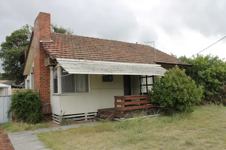 4 Finnan Street, Cloverdale WA 6105