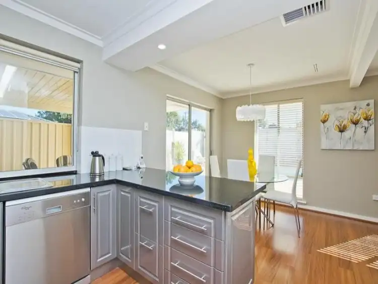 Sixth view of Homely house listing, 10 Cambria Street, Kallaroo WA 6025