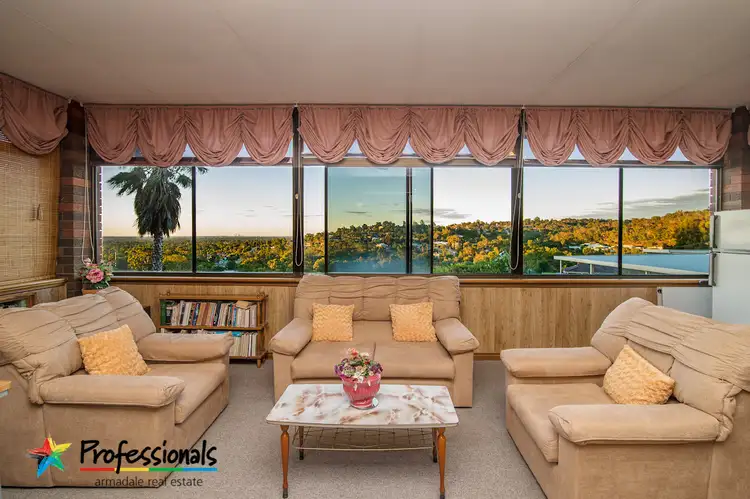 45 Amethyst Cres, Mount Richon WA 6112