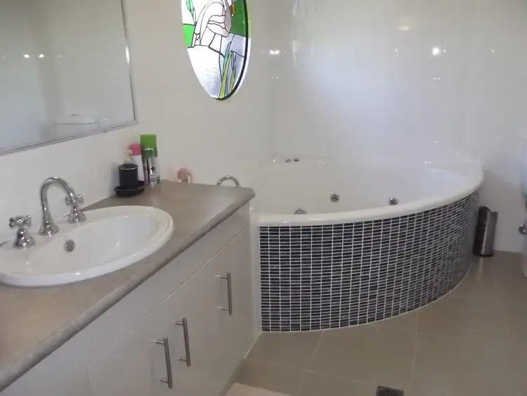 26 Mariners Way, Bundaberg North QLD 4670