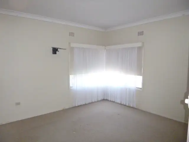 Fifth view of Homely house listing, 12 Reid Street, Parkes NSW 2870