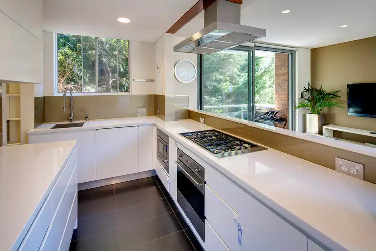 Third view of Homely apartment listing, 3/9 Roscoe Street, Bondi Beach NSW 2026