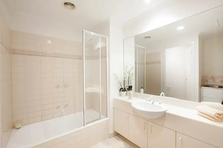 Fourth view of Homely apartment listing, 5/16 Courtney, North Melbourne VIC 3051