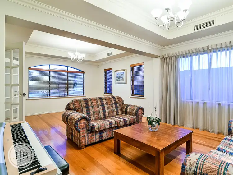 Seventh view of Homely house listing, 10 McNess Glade, Salter Point WA 6152