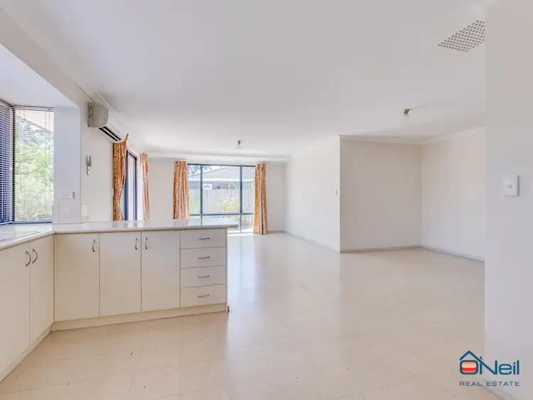 Sixth view of Homely house listing, 7 Bessant Court, Camillo WA 6111
