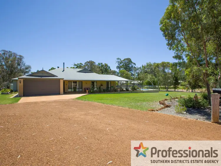25 East Road, Capel WA 6271