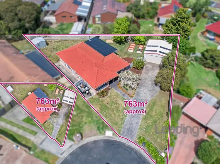 Second view of Homely house listing, 4 Birkdale Court, Sunbury VIC 3429