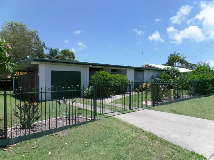 95 Limpus Street, Urangan QLD 4655