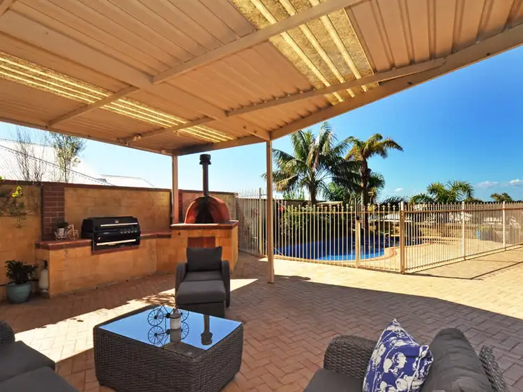 15 Manitoba Court, Joondalup WA 6027