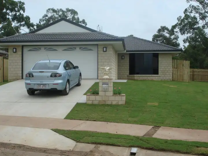 54 Moonstone Drive, Urangan QLD 4655