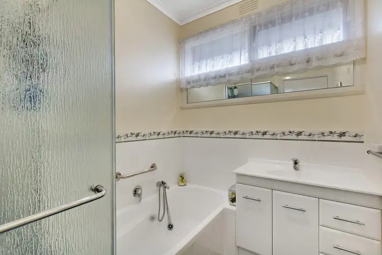 Fifth view of Homely house listing, 21 Athol Court, Langwarrin VIC 3910