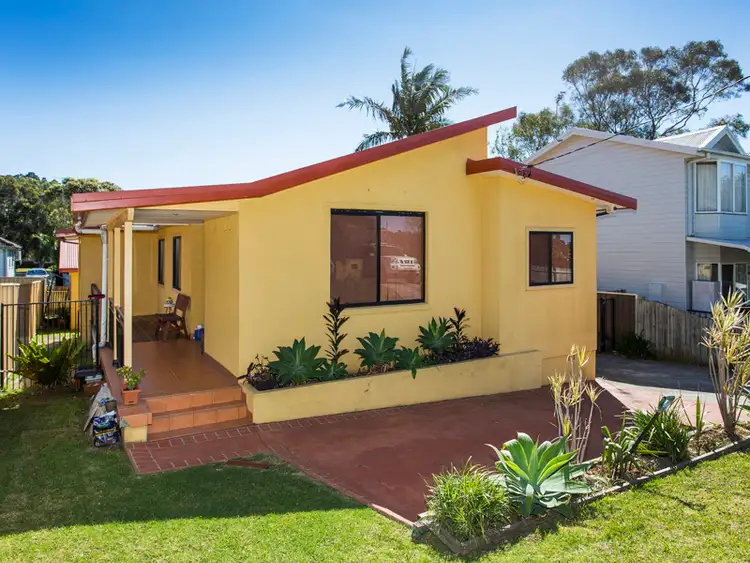 14 Roycroft Avenue, Mount Warrigal NSW 2528