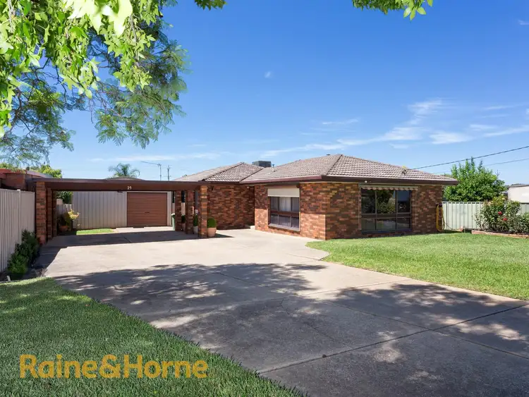 25 Merinda Crescent, Kooringal NSW 2650
