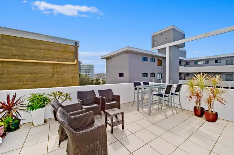 Fourth view of Homely block of units listing, 10 Sandridge Street, Bondi NSW 2026
