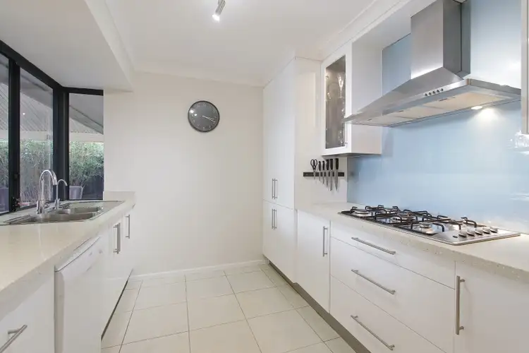 Second view of Homely house listing, 6 PEGGS PLACE, Leeming WA 6149